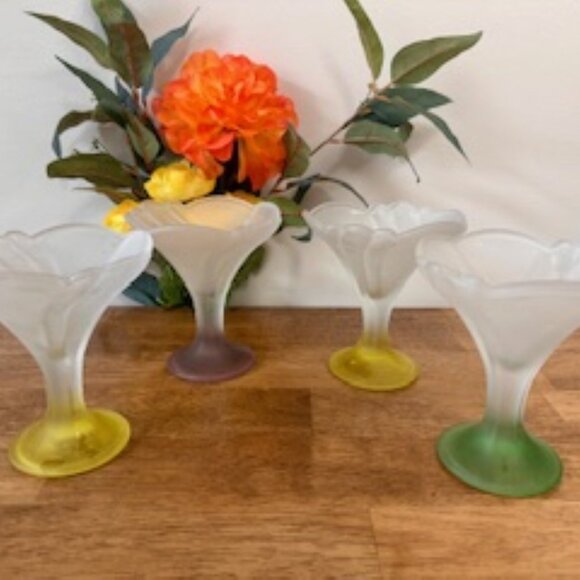 Vintage Frosted Glass Dessert Cups Italy – Colourful Petal Pedestal‎ Compote Set - Picture 2 of 7